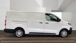 2020 Vauxhall Vivaro 2.0 Turbo D 3100 Dynamic L2 H1 Euro 6 (s/s) 6dr in White — image 4