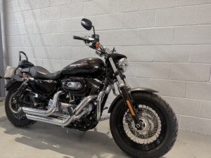 2019 Harley-Davidson Sportster Xl1200c Custom in Silver — image 4