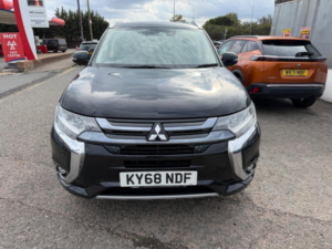 2018 Mitsubishi Outlander 2.0h 12kwh 4hs CVT 4WD Euro 6 (s/s) 5dr in Black — image 2