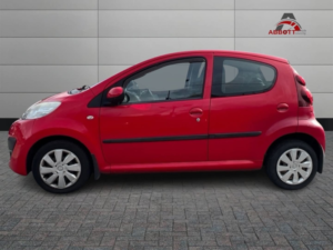 2014 Peugeot 107 1.0 12v Active in Red — image 4