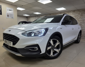 2019 Ford Focus 1.0t Ecoboost Active Hatchback 5dr Petrol Manual Euro 6 (s/s) (125 Ps) in Multicolour — image 2