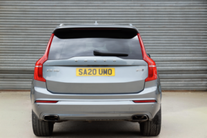 2019 Volvo Xc90 2.0 Momentum B5 Diesel AWD in Grey — image 5