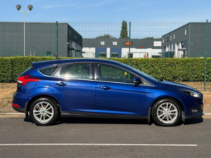 2015 Ford Focus 1.5 Tdci Zetec Euro 6 (s/s) 5dr in Blue — image 5