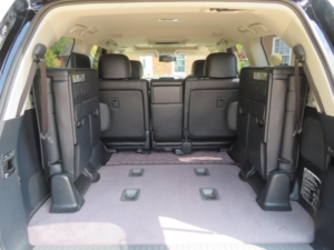 2013 Toyota Land Cruiser Zx 4.6 V8 Petrol J200 in Black — image 4