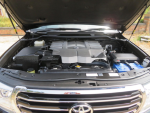2013 Toyota Land Cruiser Zx 4.6 V8 Petrol J200 in Black — image 5