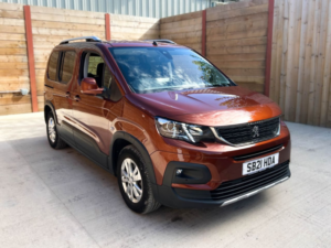 2021 Peugeot Rifter 3 SEAT Petrol Auto Wheelchair Accessible Disabled Access Vehicle Wav in Bronze — image 4