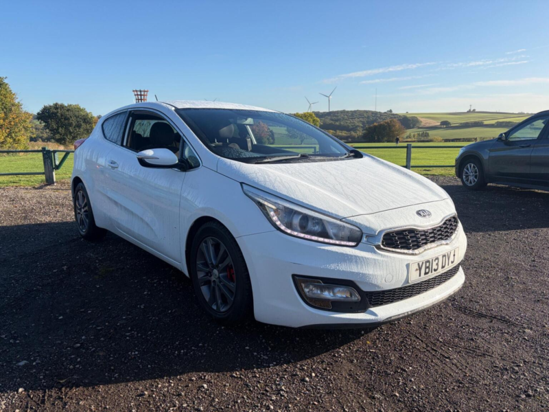 2013 Kia Proceed 1.6 Gdi Ecodynamics S Euro 5 (s/s) 3dr in White — image 1