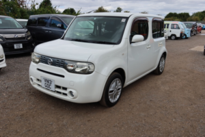 2013 Nissan Cube Hatchback 1.5 (2012) in White — image 3