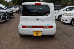 2013 Nissan Cube Hatchback 1.5 (2012) in White — image 5