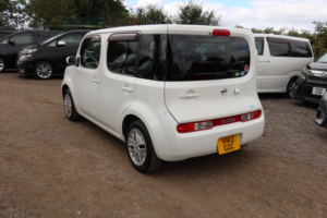 2013 Nissan Cube Hatchback 1.5 (2012) in White — image 6