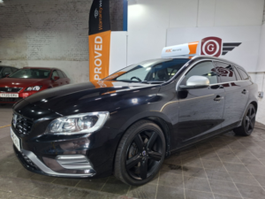 2018 Volvo V60 2.0 R-Design Lux Nav D4 in Black — image 4