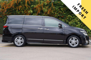2011 Nissan Elgrand 2.5 Highway Star 5dr 7 Seats in Black — image 2