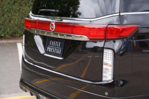 2011 Nissan Elgrand 2.5 Highway Star 5dr 7 Seats in Black — image 5