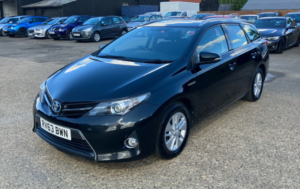 2013 Toyota Auris 1.8 Vvt-H Excel in Black — image 6