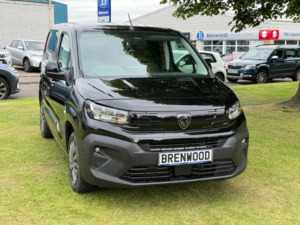 2025 Peugeot Partner 1.5 Bluehdi 1000 Asphalt Standard Panel Van 5dr Diesel Eat8 Swb Euro 6 (s/s) (130 Ps) in Black — image 2
