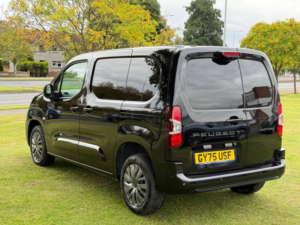 2025 Peugeot Partner 1.5 Bluehdi 1000 Asphalt Standard Panel Van 5dr Diesel Eat8 Swb Euro 6 (s/s) (130 Ps) in Black — image 4