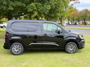 2025 Peugeot Partner 1.5 Bluehdi 1000 Asphalt Standard Panel Van 5dr Diesel Eat8 Swb Euro 6 (s/s) (130 Ps) in Black — image 6