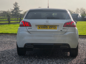 2015 Peugeot 308 1.6 Hdi Gt Line Hatchback 5dr Diesel Manual Euro 5 (s/s) (115 Ps) in White — image 2