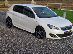 2015 Peugeot 308 1.6 Hdi Gt Line Hatchback 5dr Diesel Manual Euro 5 (s/s) (115 Ps) in White — image 4