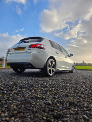 2015 Peugeot 308 1.6 Hdi Gt Line Hatchback 5dr Diesel Manual Euro 5 (s/s) (115 Ps) in White — image 6