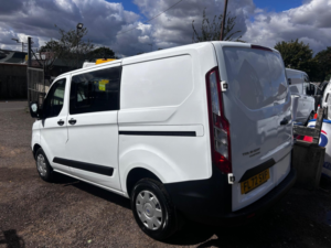 2022 Ford Transit Custom 2.0 300 Ecoblue Leader Crew Van L1 H1 Euro 6 (s/s) 5dr in White — image 4