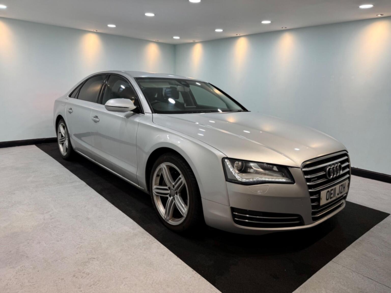 2011 Audi A8 3.0 Tdi V6 Executive Se Tiptronic Quattro Euro 5 (s/s) 4dr in Silver — image 1