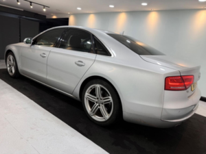 2011 Audi A8 3.0 Tdi V6 Executive Se Tiptronic Quattro Euro 5 (s/s) 4dr in Silver — image 4