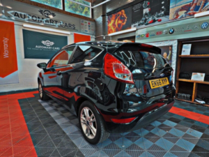 2016 Ford Fiesta 1.25 Zetec Euro 6 3dr in Black — image 4