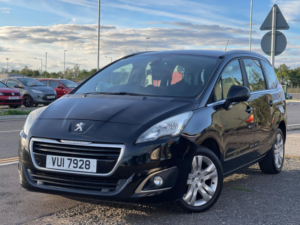 2016 Peugeot 5008 1.6 Bluehdi Active Euro 6 (s/s) 5dr in Black — image 3