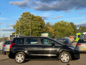 2016 Peugeot 5008 1.6 Bluehdi Active Euro 6 (s/s) 5dr in Black — image 6