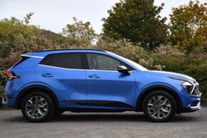2023 Kia Sportage 1.6 H T-Gdi Gt-Line SUV 5dr Petrol Hybrid Auto Euro 6 (s/s) (226 Bhp) in Blue — image 2