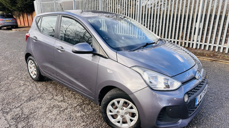 2017 Hyundai I10 1.2 I10 Se 1.2 A/t My17 in Grey — image 1