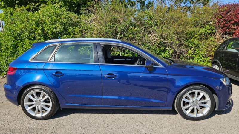 2014 Audi A3 2.0 Tdi Sport in Blue — image 1