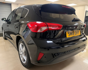 2018 Ford Focus 1.0t Ecoboost Zetec Hatchback 5dr Petrol Manual Euro 6 (s/s) (125 Ps) in Black — image 4