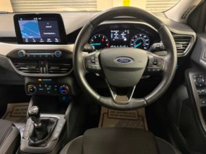 2018 Ford Focus 1.0t Ecoboost Zetec Hatchback 5dr Petrol Manual Euro 6 (s/s) (125 Ps) in Black — image 5