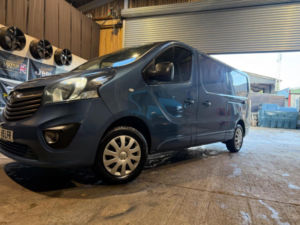 2015 Vauxhall Vivaro 1.6 Cdti 2900 Sportive L2 H1 Euro 5 5dr in Blue — image 3