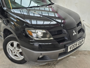 2005 Mitsubishi Outlander 2.4 Sport Se in Black — image 4