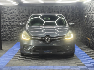 2017 Renault Clio 0.9 Tce Dynamique S Nav Euro 6 (s/s) 5dr in Grey — image 2