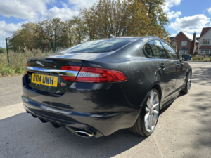 2014 Jaguar Xf 3.0 D S V6 Portfolio in Grey — image 2