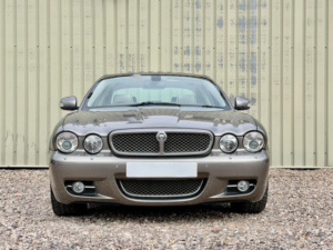 2009 Jaguar Xj 3.0 V6 Sovereign 4dr in Grey — image 2