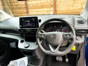 2024 Vauxhall Combo Life L2 Lwb 4 SEAT Auto Wheelchair Accessible Disabled Access Vehicle Wav in Blue — image 2