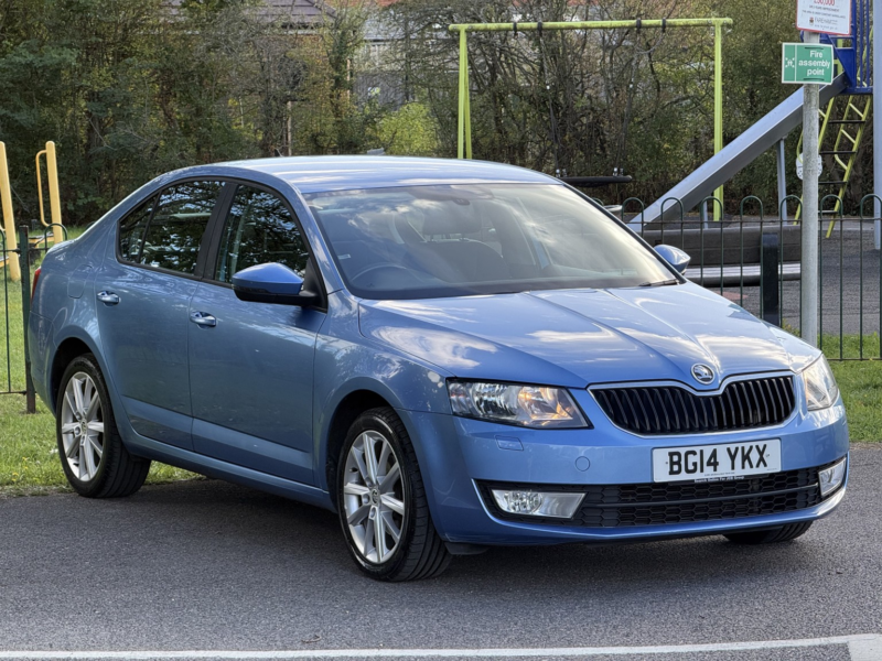 2014 Skoda Octavia 2.0 Tdi Elegance in Blue — image 1
