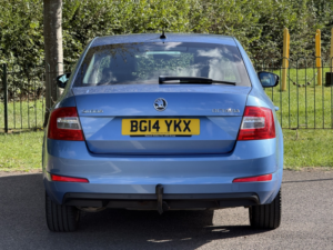 2014 Skoda Octavia 2.0 Tdi Elegance in Blue — image 5