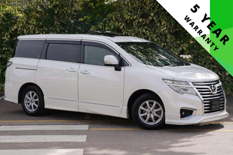 2014 Nissan Elgrand 2.5 Highway Star 5dr 7 Seats in White — image 1