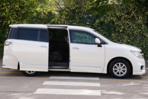 2014 Nissan Elgrand 2.5 Highway Star 5dr 7 Seats in White — image 3