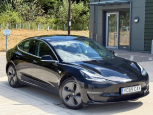 2019 Tesla Model 3 Standard Range Plus Auto Rwd 4dr in Black — image 5