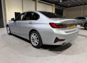 2020 BMW 3 Series 2.0 320d Mht Se Auto Euro 6 (s/s) 4dr in Silver — image 6