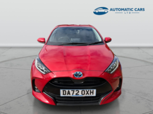 2022 Toyota Yaris Design Fhev in Red — image 2