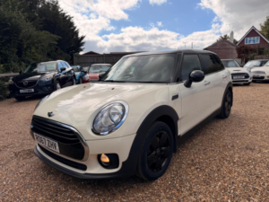 2017 MINI Clubman 1.5 Cooper Euro 6 (s/s) 6dr in White — image 5