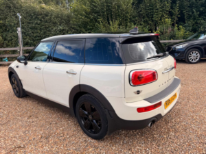 2017 MINI Clubman 1.5 Cooper Euro 6 (s/s) 6dr in White — image 6